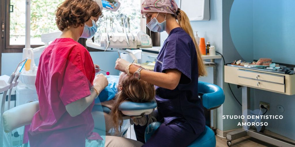Ricostruzione dentale: tutto quello che devi sapere per ritrovare il tuo sorriso Seduta di ricostruzione del dente